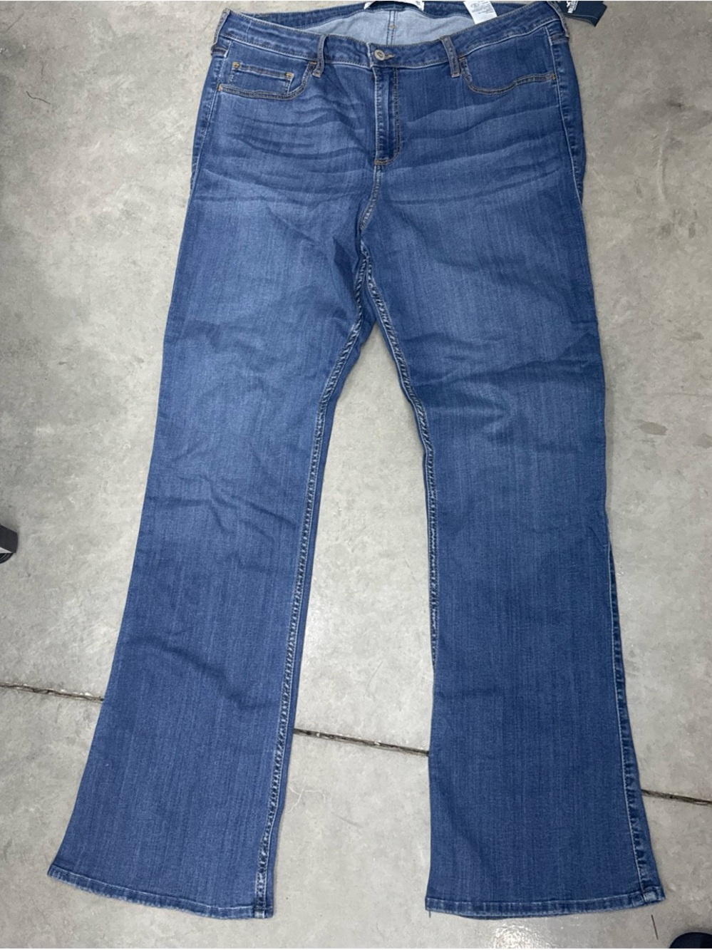 Hollister Women's Flare Jeans - Medium Blue Wash